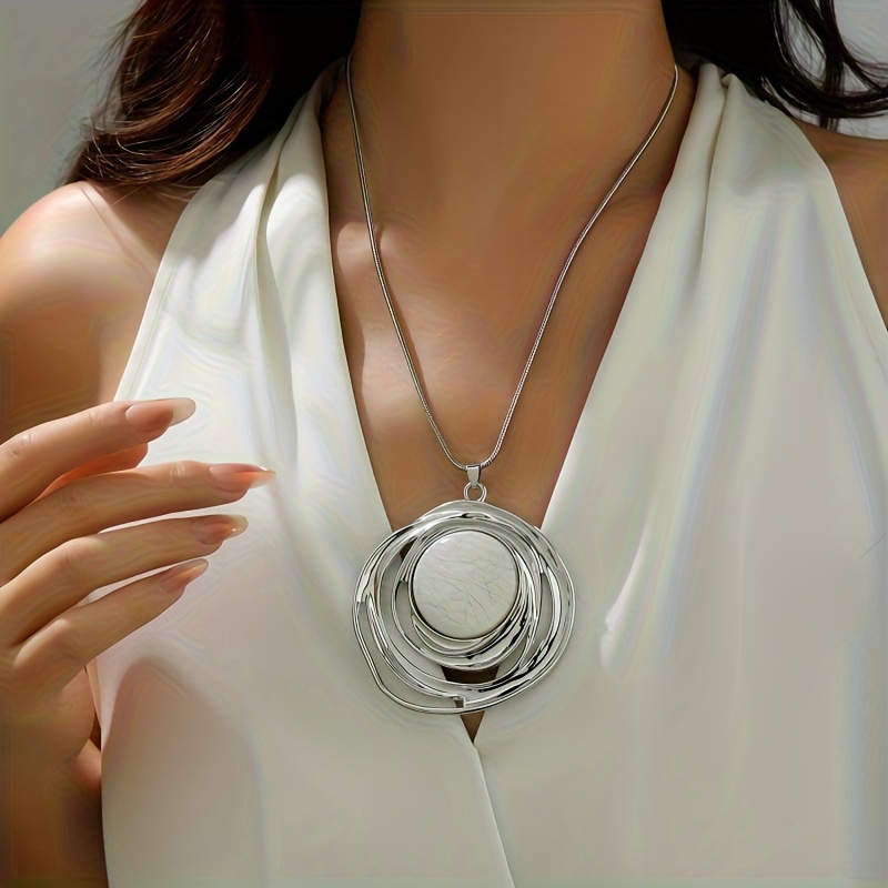 Women's Bohemian Style Irregular Geometric Circle Pendant Necklace